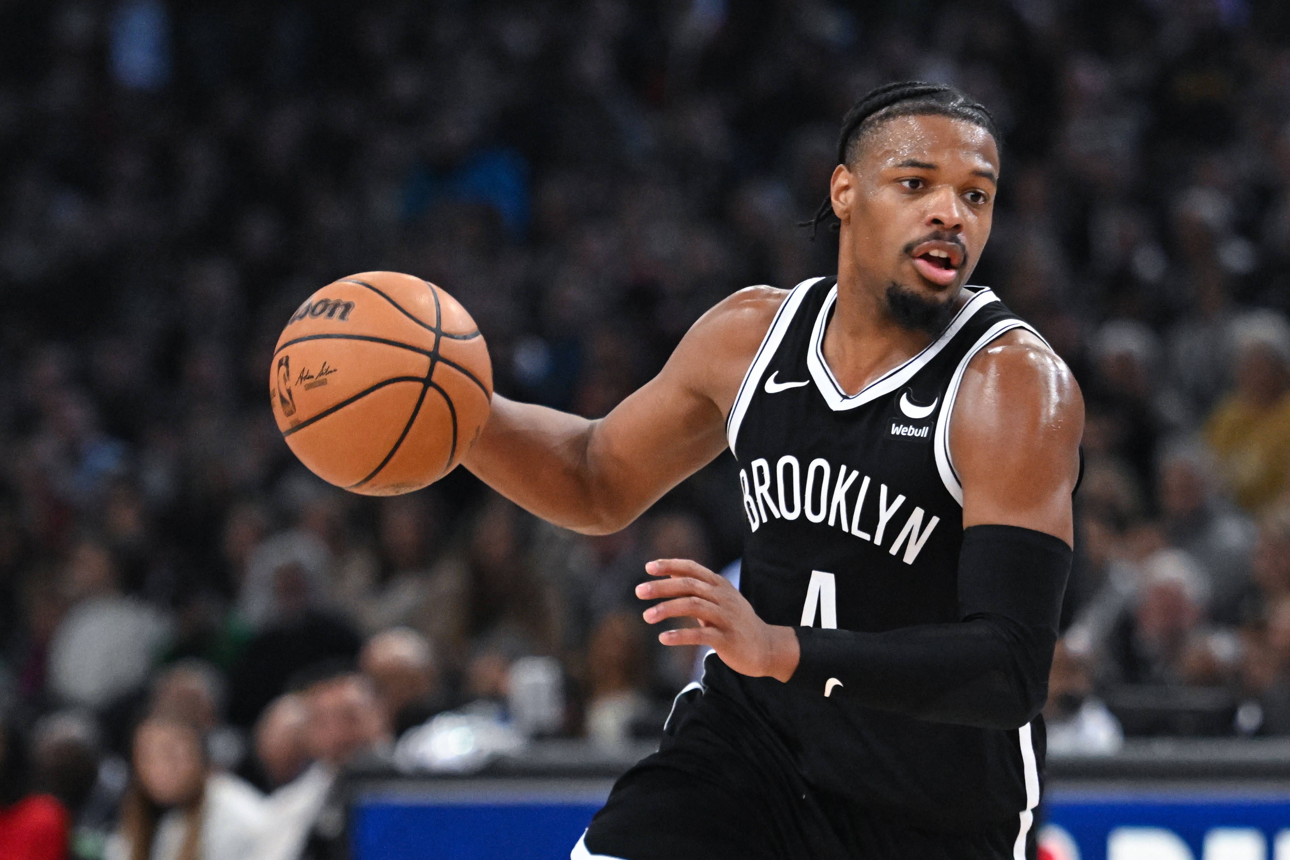 重返NBA？隊(duì)記：76人計(jì)劃試訓(xùn)17年9號(hào)秀小丹尼斯-史密斯