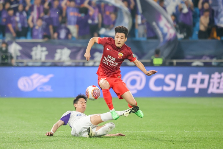 武磊符合蘇超參賽條件，但不可以把“有資格”和“有望”混為一談