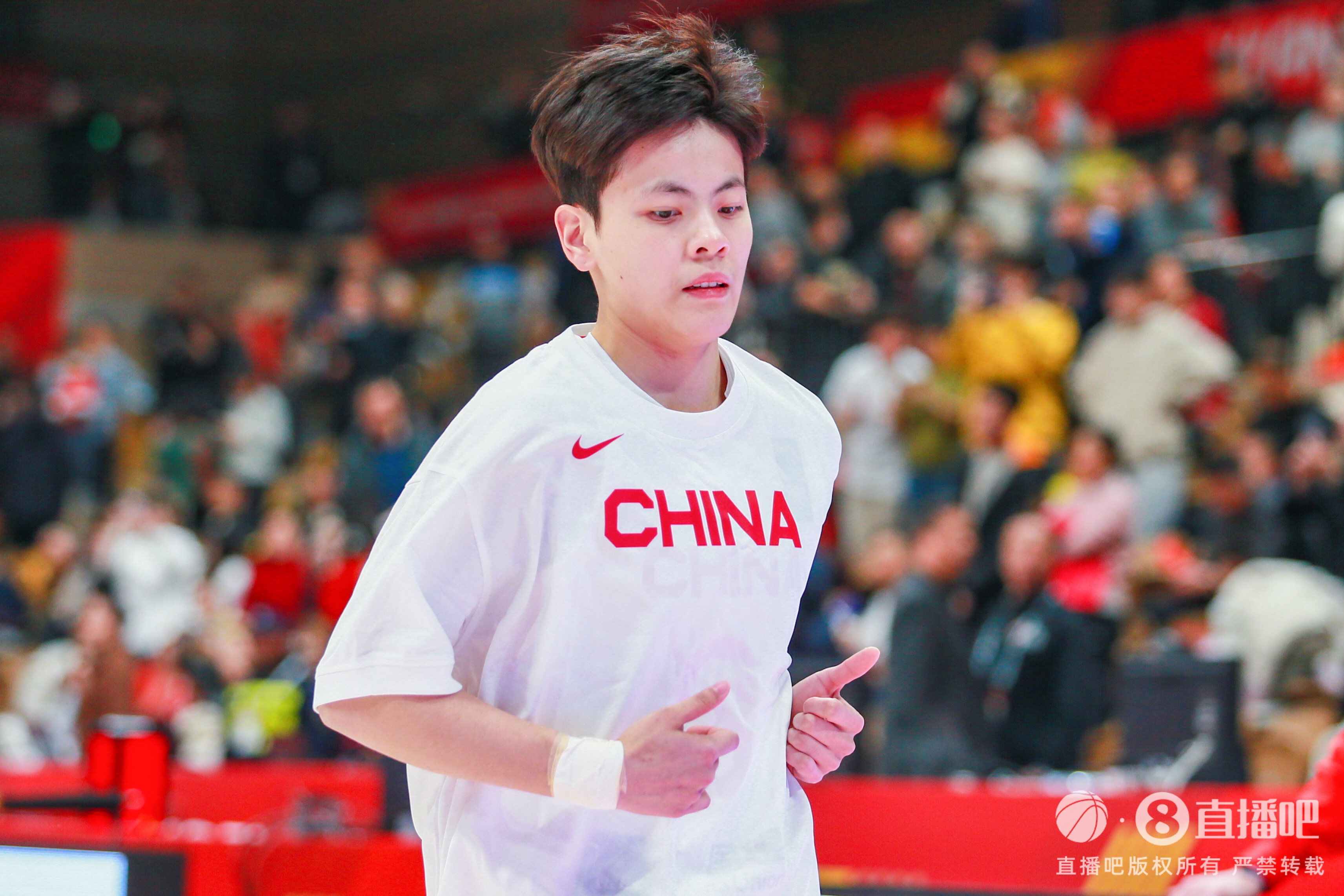 FIBA發(fā)問：作為WCBA歷史首位00后FMVP 楊舒予亞洲杯場均多少分？