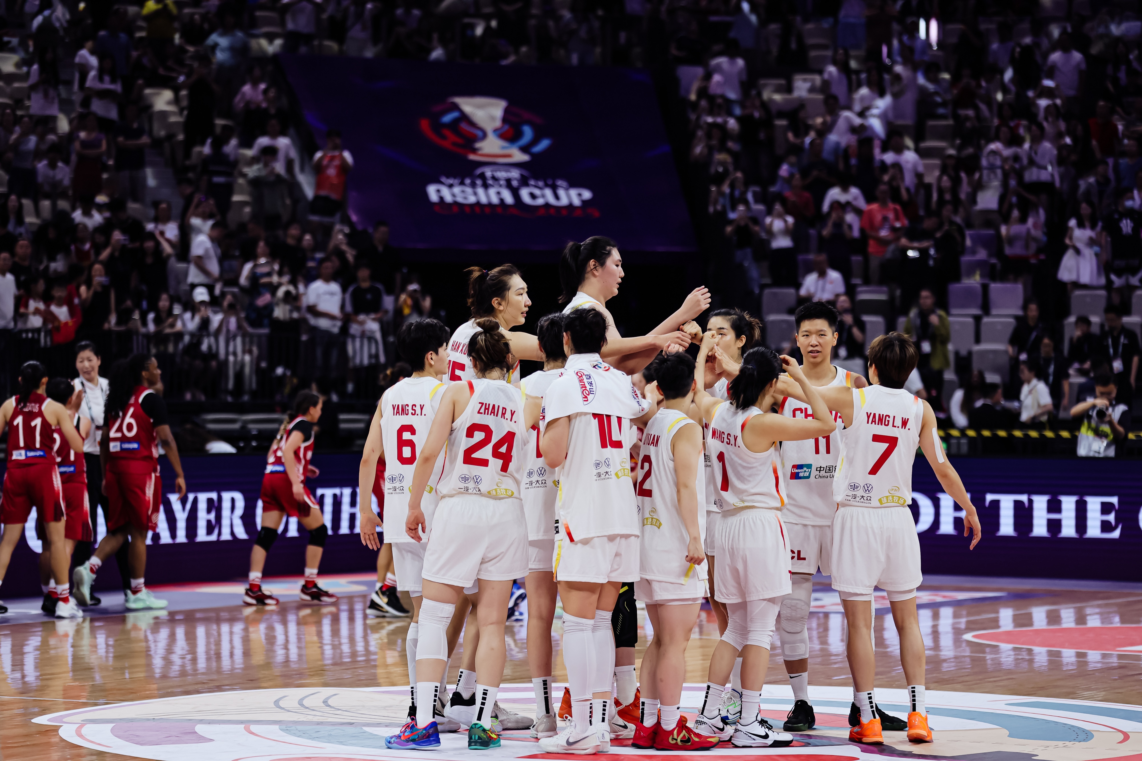 擴大領先優(yōu)勢！中國女籃第三節(jié)轟下30分 66-49領先17分進入末節(jié)