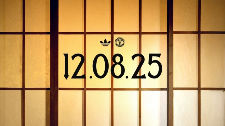 曼聯(lián)官網(wǎng)發(fā)布預(yù)告，新賽季第三球衣8月12日發(fā)售