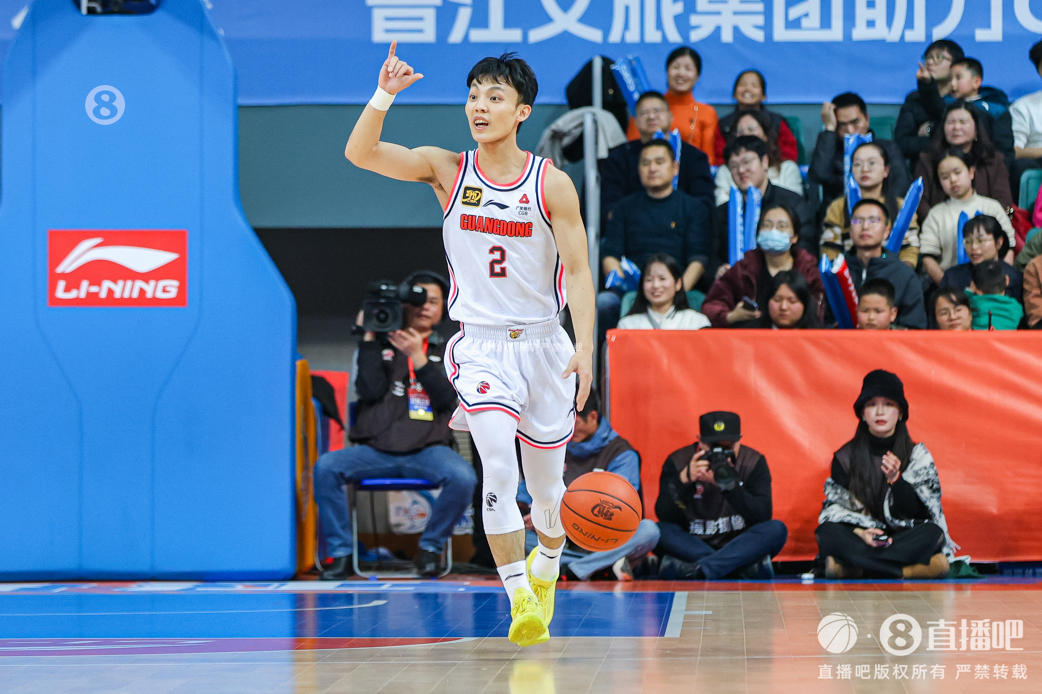 瓊斯談徐杰言論：他是對(duì)的 信心是成功關(guān)鍵 練夠多就不會(huì)自我懷疑