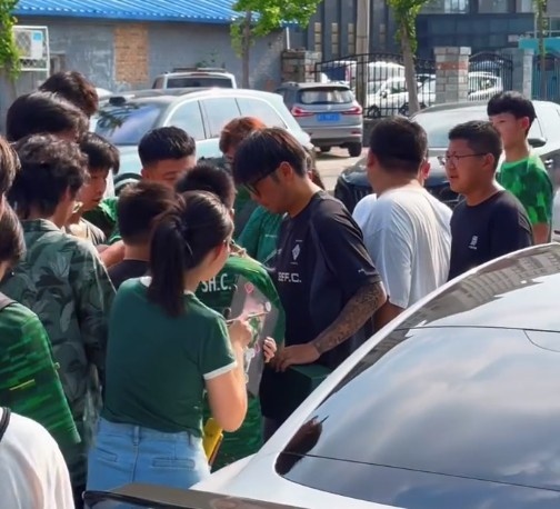 博主：國安表現(xiàn)重回正軌，今日訓練張稀哲、張玉寧等球員受熱捧