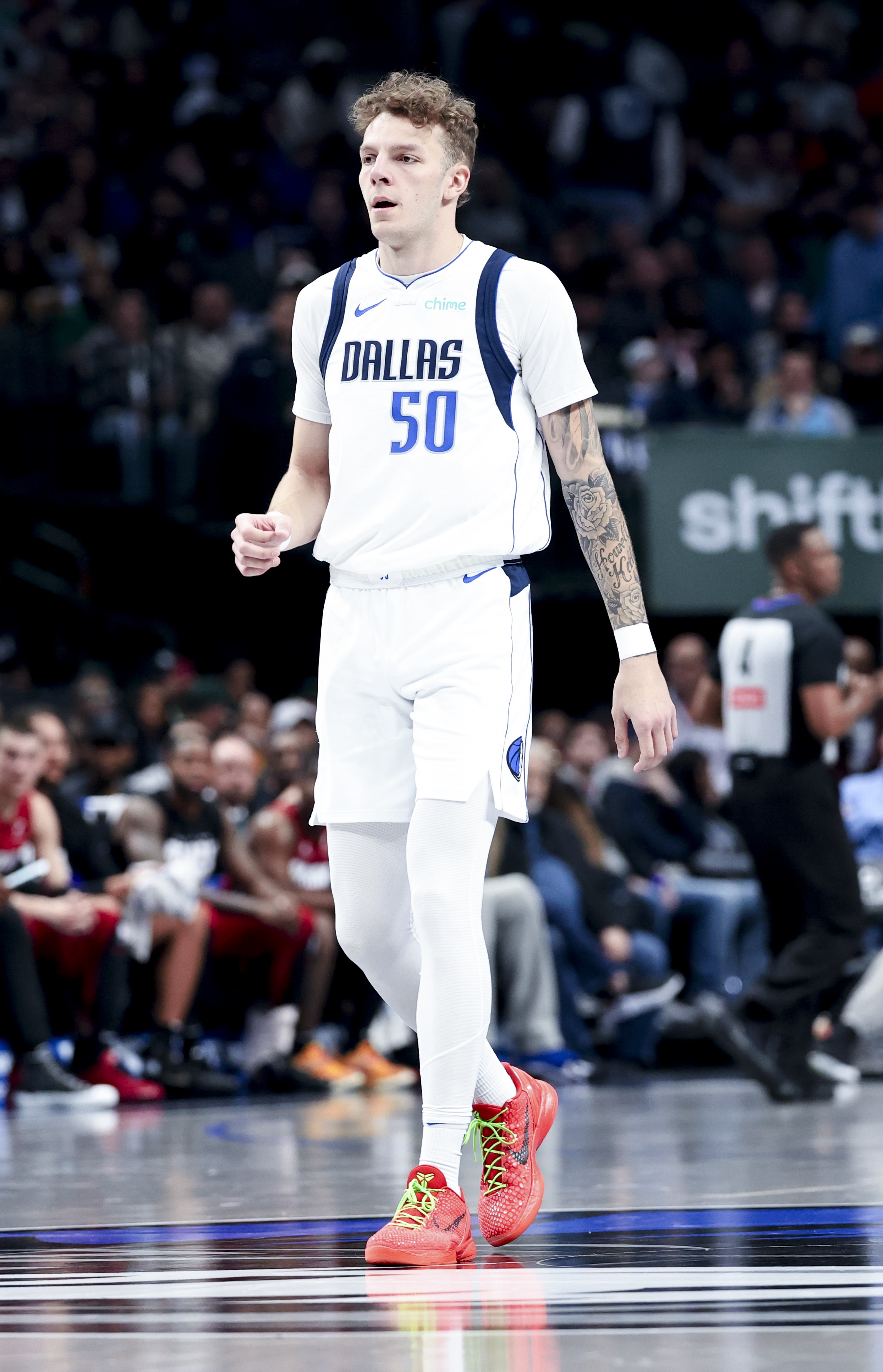28歲去年才打上NBA！美記：湖人與中鋒凱勒-凱利簽下訓(xùn)練營(yíng)合同