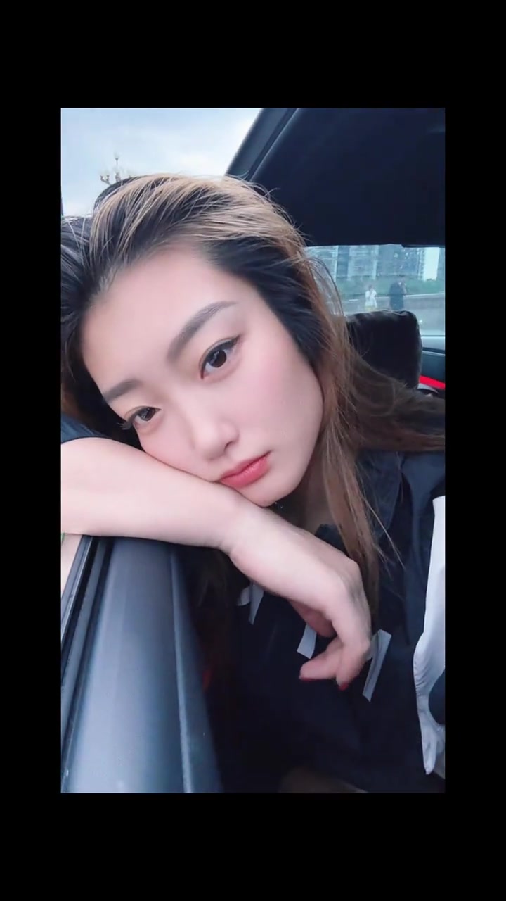 美！李夢(mèng)曬日常隨筆：快樂(lè)的答案在每一天 快樂(lè)就這么簡(jiǎn)單